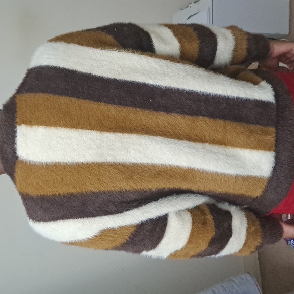 Industry The Great Fluffy Slouch Cardigan - Picture 10 of 13